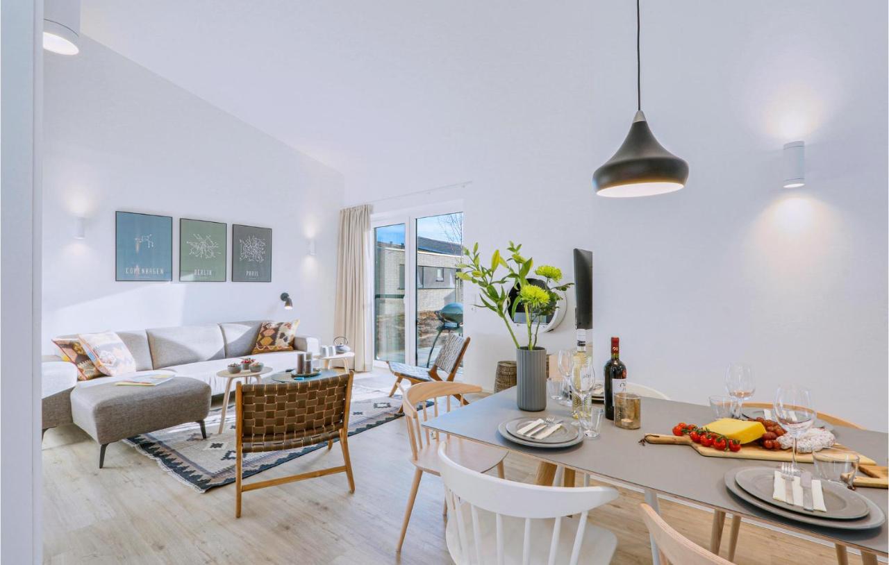 3 Bedroom Awesome Home In Lembruch-Duemmer See 외부 사진