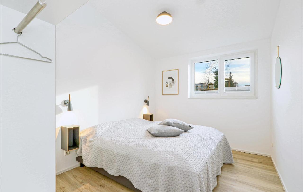 3 Bedroom Awesome Home In Lembruch-Duemmer See 외부 사진