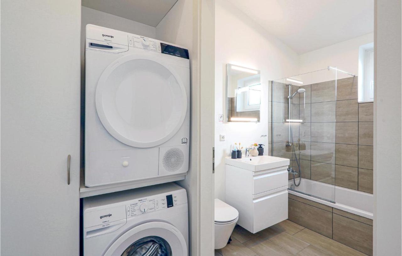3 Bedroom Awesome Home In Lembruch-Duemmer See 외부 사진